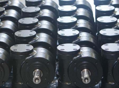 Many worm gearboxes