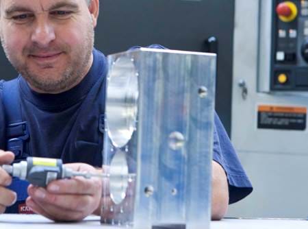 Measurement of gear housing